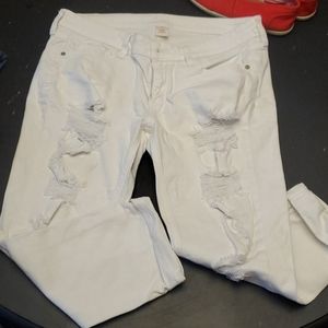 White shredded Capris